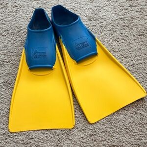 Rise Aquatics Swim Fins - Blue and Yellow